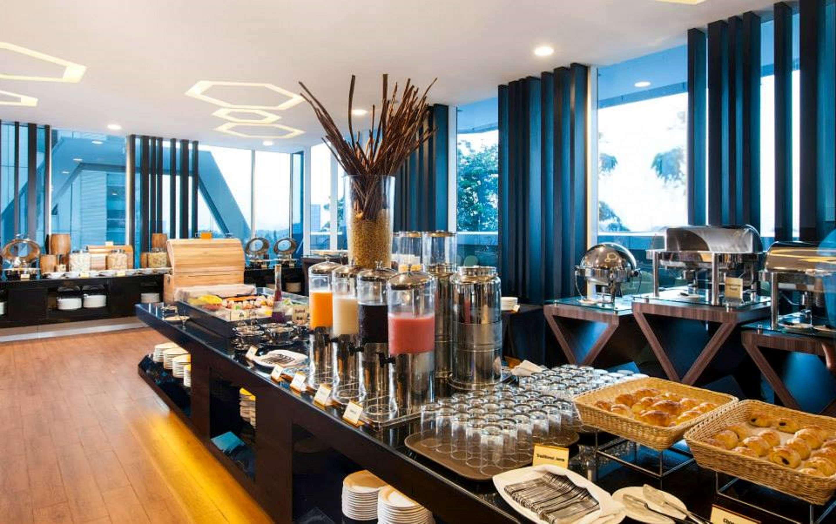 Best Western Premier The Hive Джакарта Экстерьер фото