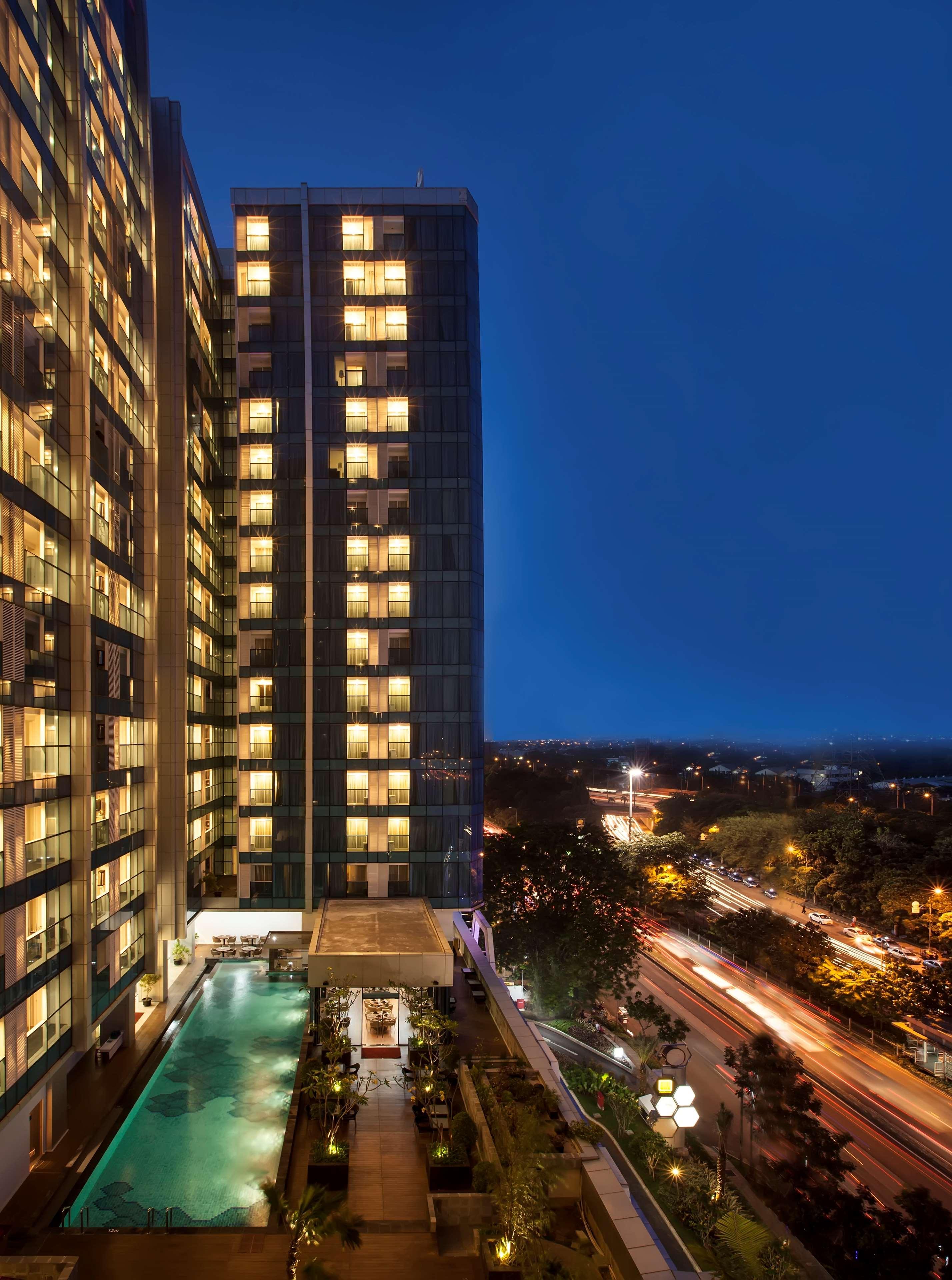 Best Western Premier The Hive Джакарта Экстерьер фото