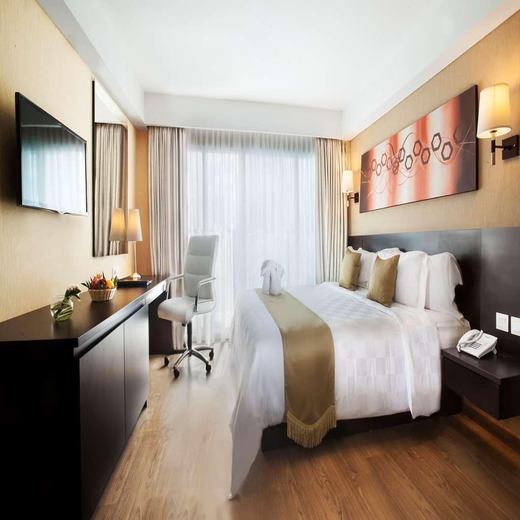 Best Western Premier The Hive Джакарта Номер фото